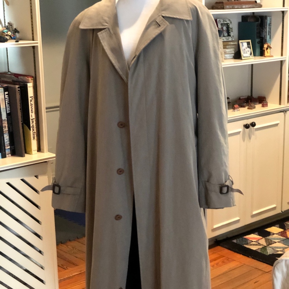 Men’s weatherproof trench coat with wool lining